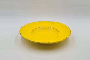 vaisselle-ceramique-fait-main-assiette-a-pate-jaune-aubagne