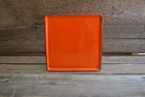 vaisselle-ceavaisselle-ceramique-fait-main-assiette-de-presentation-orange-aubagne.jpegramique-fait-main-assiette-de-presentation-taupe-orange-aubagne.jpeg