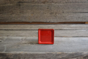 vaisselle-ceramique-fait-main-assiette-mini-rouge-aubagne.jpeg