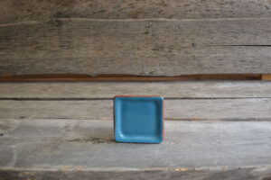 vaisselle-ceramique-fait-main-assiette-mini-turquoise-aubagne.jpeg