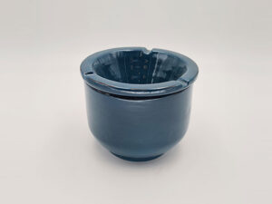 vaisselle-ceramique-fait-main-cendrier-geant-bleu-canard-aubagne