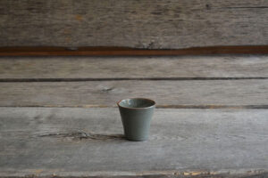 vaisselle-ceramique-fait-main-coffee-streto-gris-aubagne