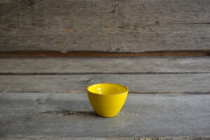 vaisselle-ceramique-fait-main-mini-bol-jaune-aubagne