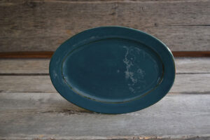 vaisselle-ceramique-fait-main-plat-ovale-bleu-canard-aubagne