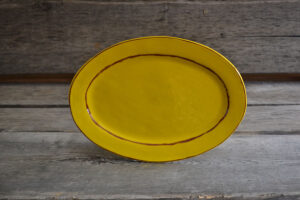 vaisselle-ceramique-fait-main-plat-ovale-jaune-aubagne
