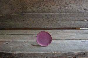 vaisselle-ceramique-fait-main-sous-tasse-r7a-violet-aubagne