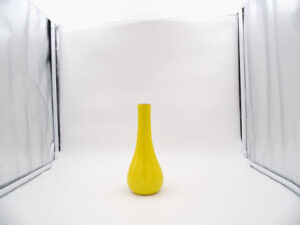 vaisselle-ceramique-fait-main-vase-tube-bas-jaune-aubagne