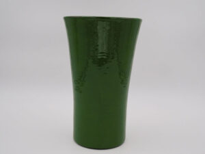 vaisselle-ceramique-fait-main-vase-tube-haut-vert-aubagne