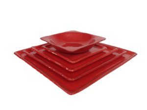 assietes carre rouge ceramique