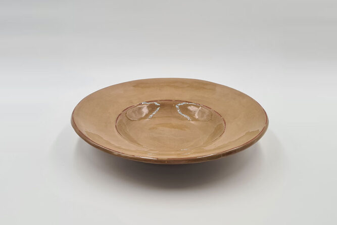 vaisselle-ceramique-fait-main-assiette-a-pate-taupe-aubagne