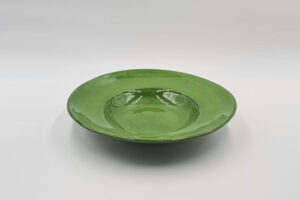 vaisselle-ceramique-fait-main-assiette-a-pate-vert-aubagne