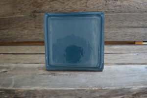 vaisselle-ceramique-fait-main-assiette-de-presentation-bleu-canard-aubagne
