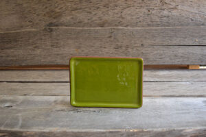 vaisselle-ceramique-fait-main-assiette-plate-vert-aubagne.jpeg