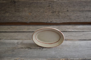 vaisselle-ceramique-fait-main-mini-plat-ovale-blanc-aubagne