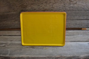 vaisselle-ceramique-fait-main-petit-plateau-jaune-aubagne.jpeg