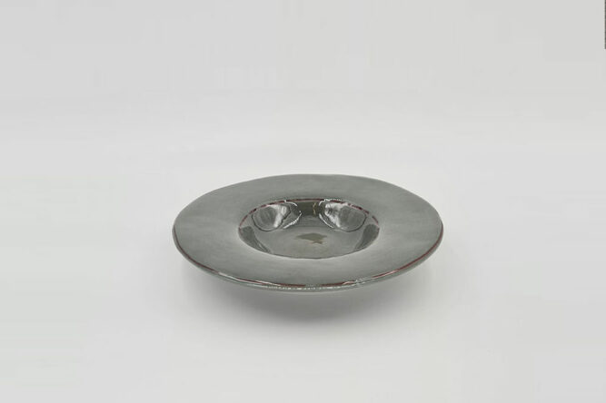 vaisselle-ceramique-fait-main-petite-assiette-gourmet-gris-aubagne-2
