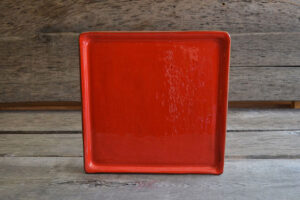 vaisselle-ceramique-fait-main-plateau-rouge-aubagne