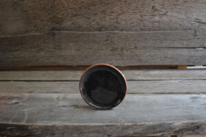 vaisselle-ceramique-fait-main-sous-tasse-r5a-noir-aubagne