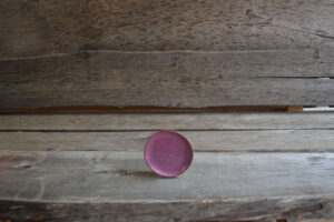 vaisselle-ceramique-fait-main-sous-tasse-r8a-violet-aubagne