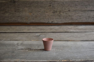 vaisselle-ceramique-fait-main-tasse-a-cafe-rose-aubagne