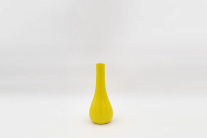 vaisselle-ceramique-fait-main-vase-tube-bas-jaune-aubagne-2
